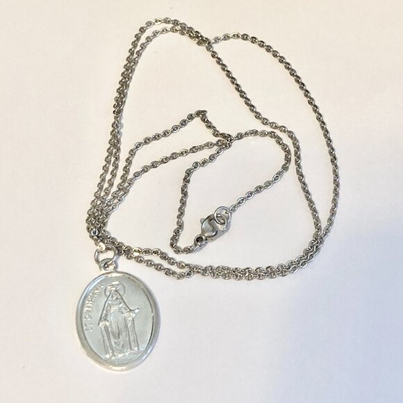 Vintage St Dymphna Necklace Irish Catholic Patron Saint Mental Health Medal 18" - Picture 9 of 12